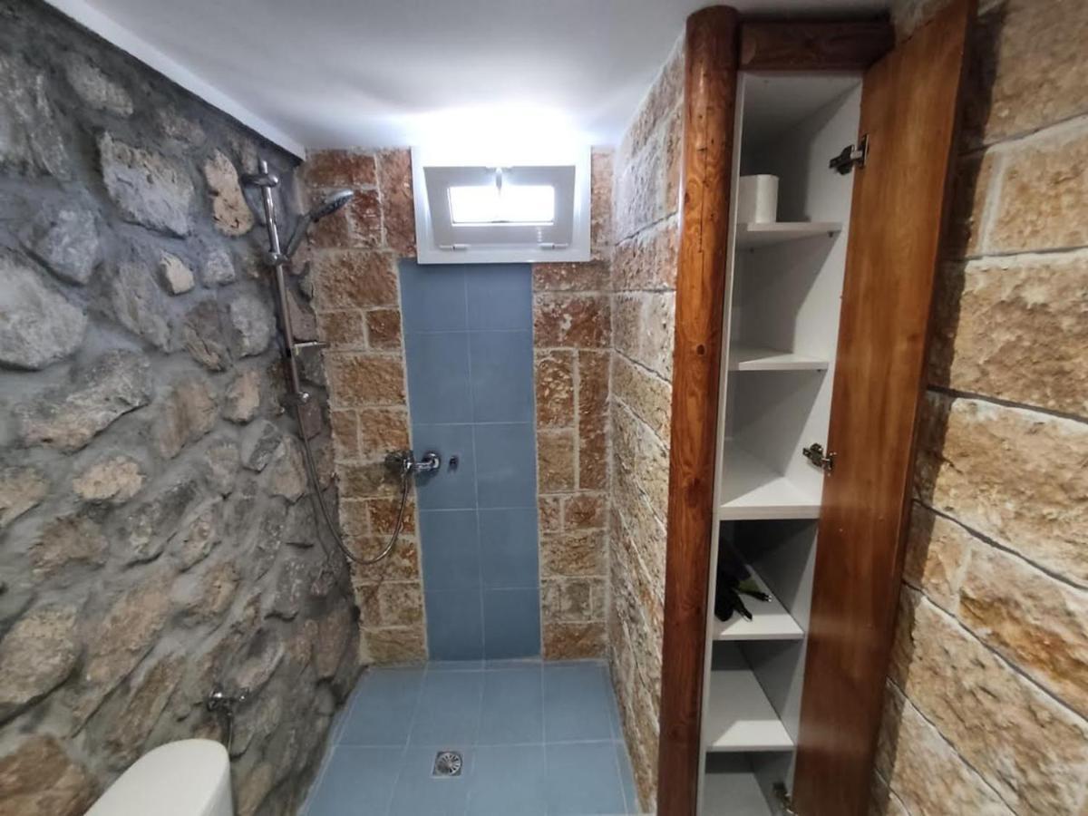 Woodstone Studios & Apartments Santorini Pýrgos Extérieur photo